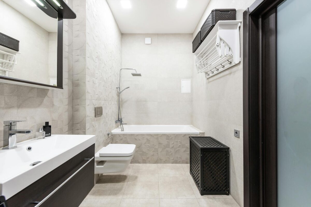 bathroom storage ideas small apartment