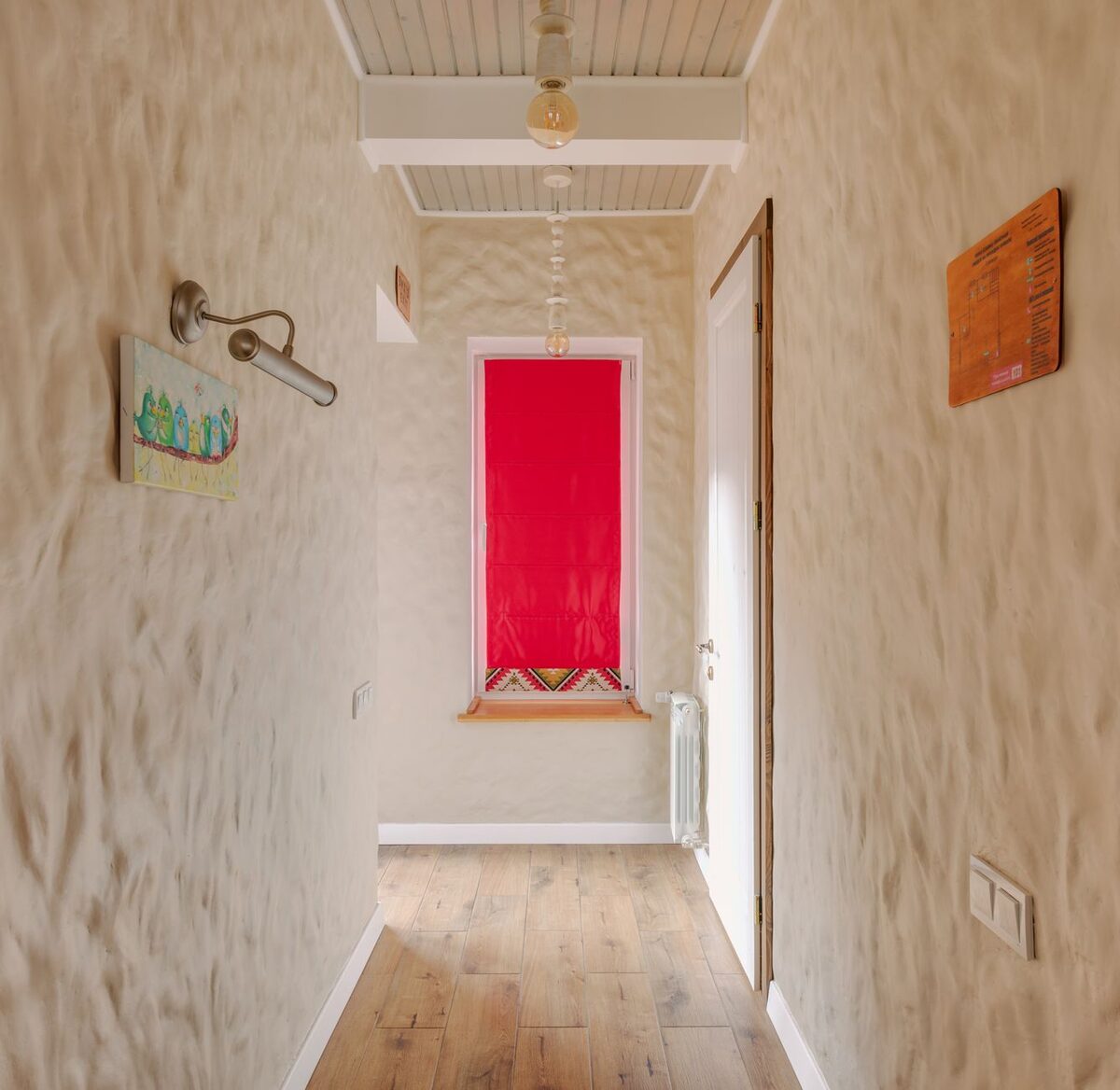 hallway decor ideas for narrow spaces