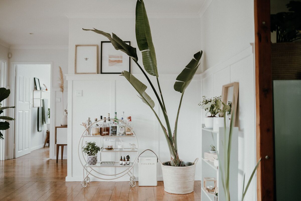 Build a Rolling Cart Office That Tucks Away - apartment ideas